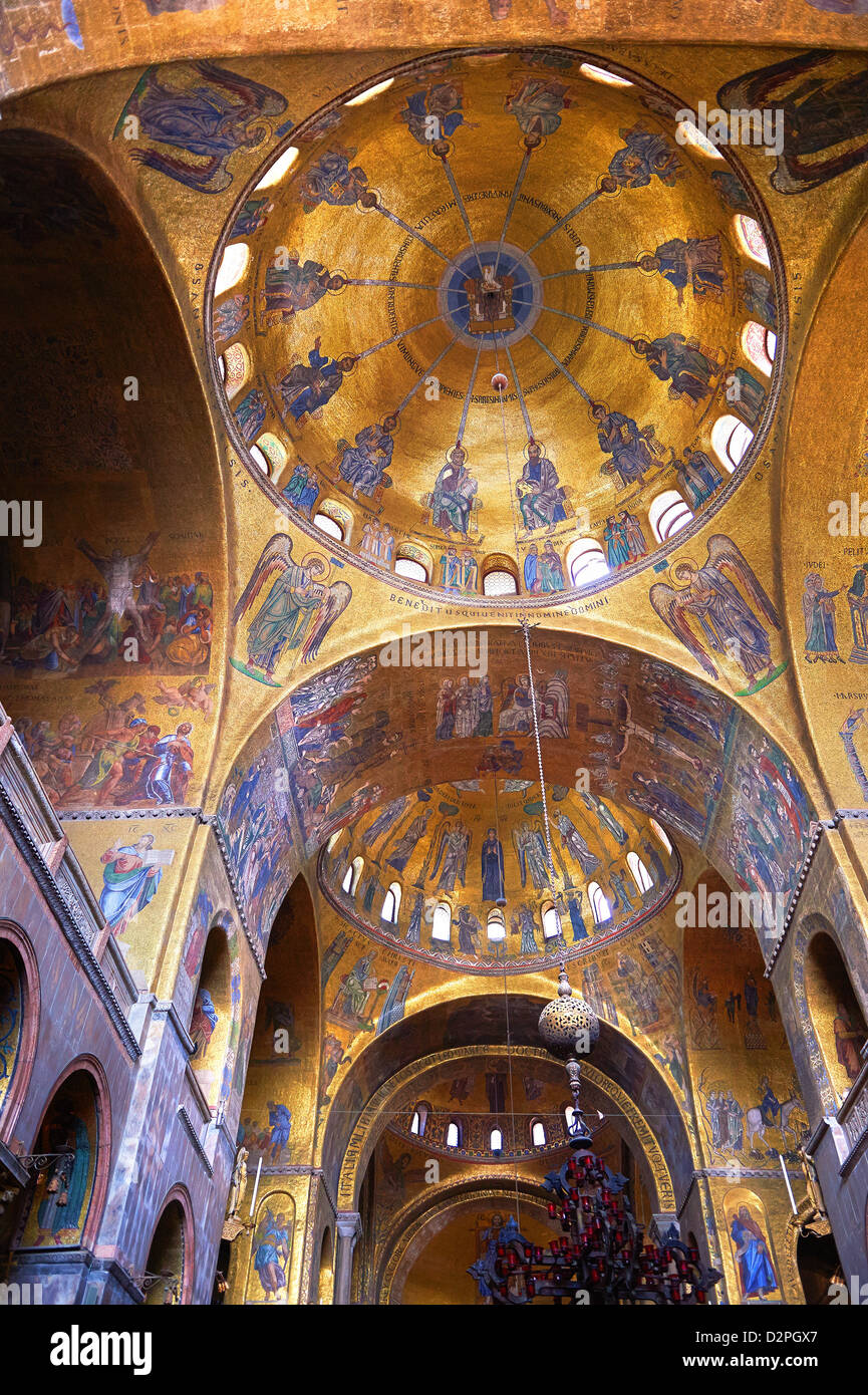 Stile bizantino mosaici all'interno la Basilica di San Marco a Venezia, Basilica di San Marco Foto Stock