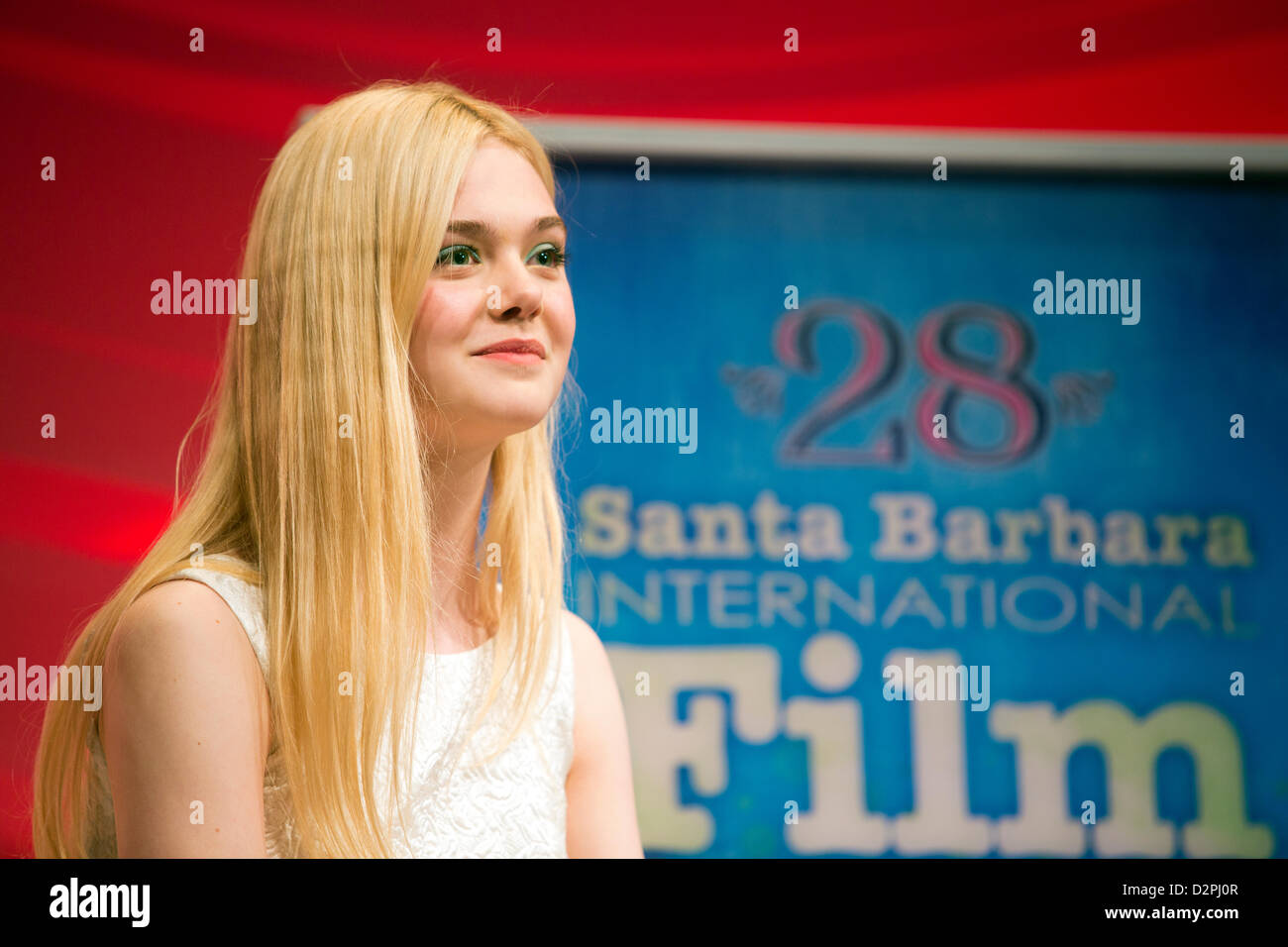 Santa Barbara, California, Stati Uniti d'America. Il 29 gennaio 2013. L'attrice Elle Fanning sul palco del ventottesimo Santa Barbara International Film Festival. (Foto di Scott London/Alamy Live News) Foto Stock