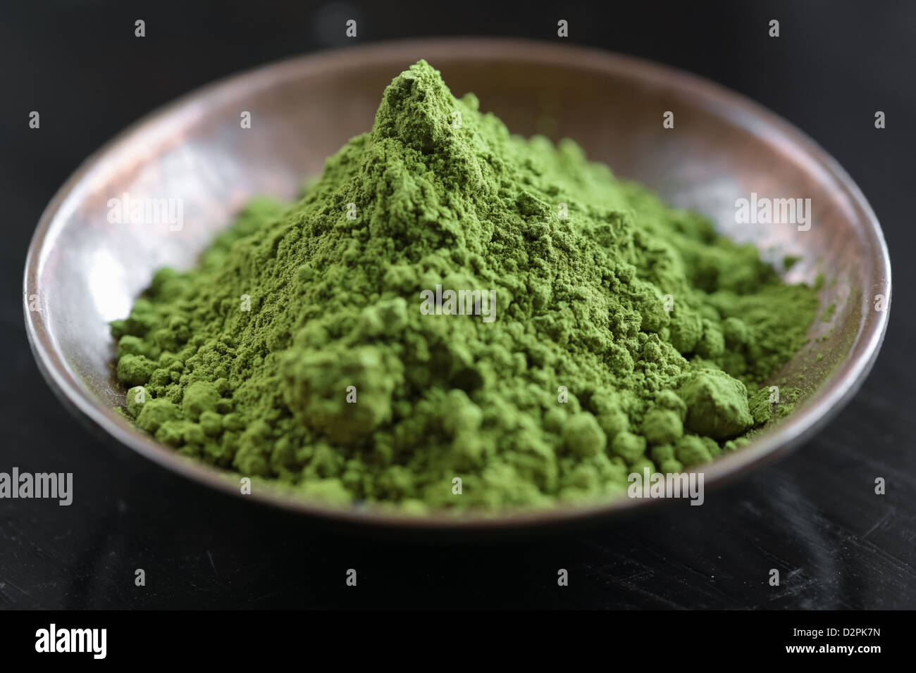 Polvere di tè verde Matcha, il tè in una ciotola Foto Stock