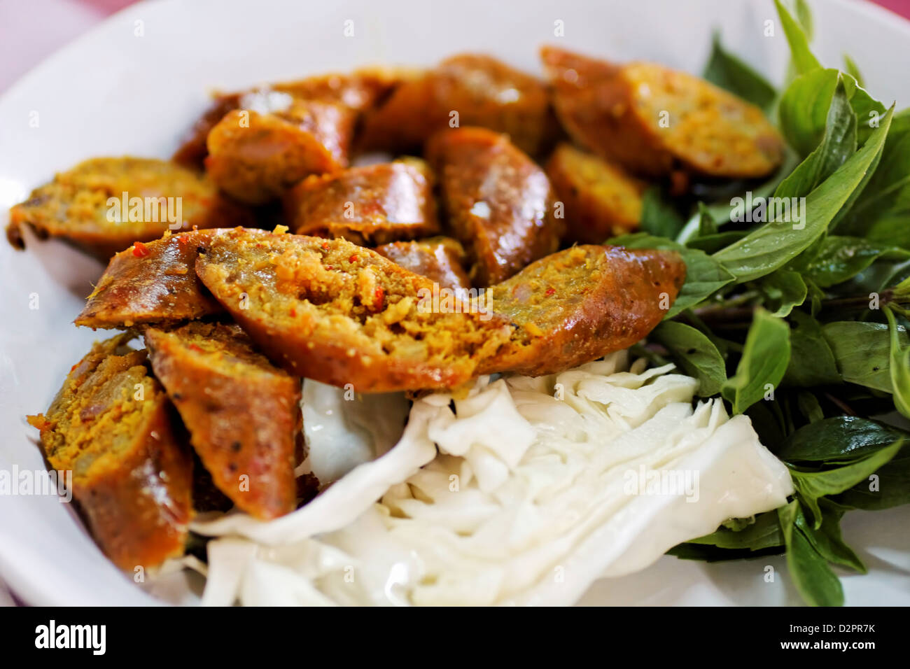 Tailandese settentrionale salsiccia piccante (Sai Oua) Foto Stock
