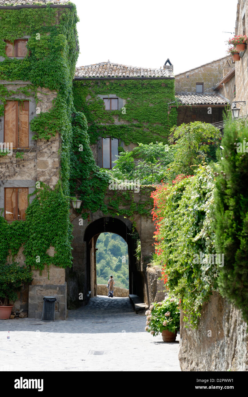 Civita di Bagnoregio. Lazio. L'Italia. Questa immagine è stata catturata a ispirante città sulla collina di Civita di Bagnoregio Foto Stock