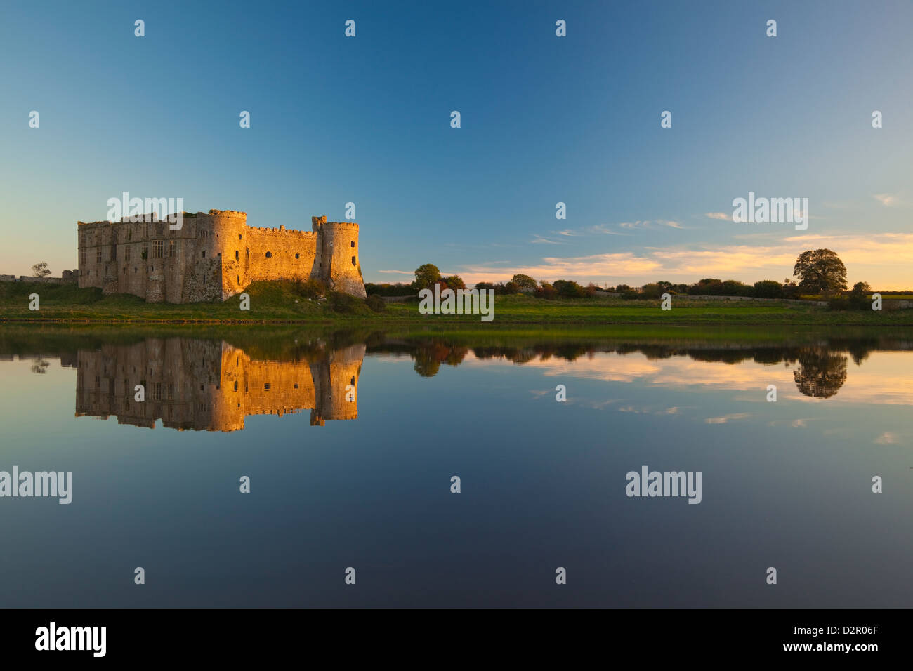 Carew Castle, Pembrokeshire, Wales, Regno Unito, Europa Foto Stock