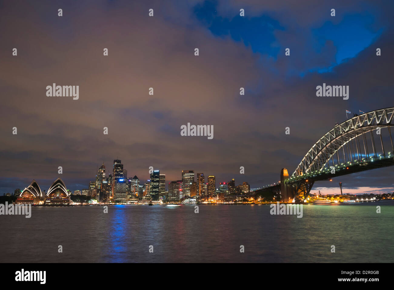 Ponte del porto e dello skyline di Sydney, Sydney, Nuovo Galles del Sud, Australia Pacific Foto Stock