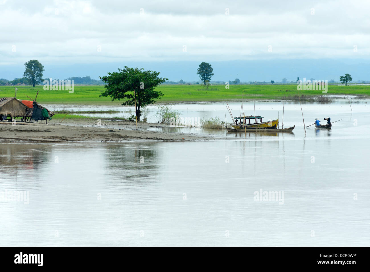 Lungo il fiume Irrawaddy, Sagaing Division, Repubblica dell'Unione di Myanmar (Birmania), Asia Foto Stock