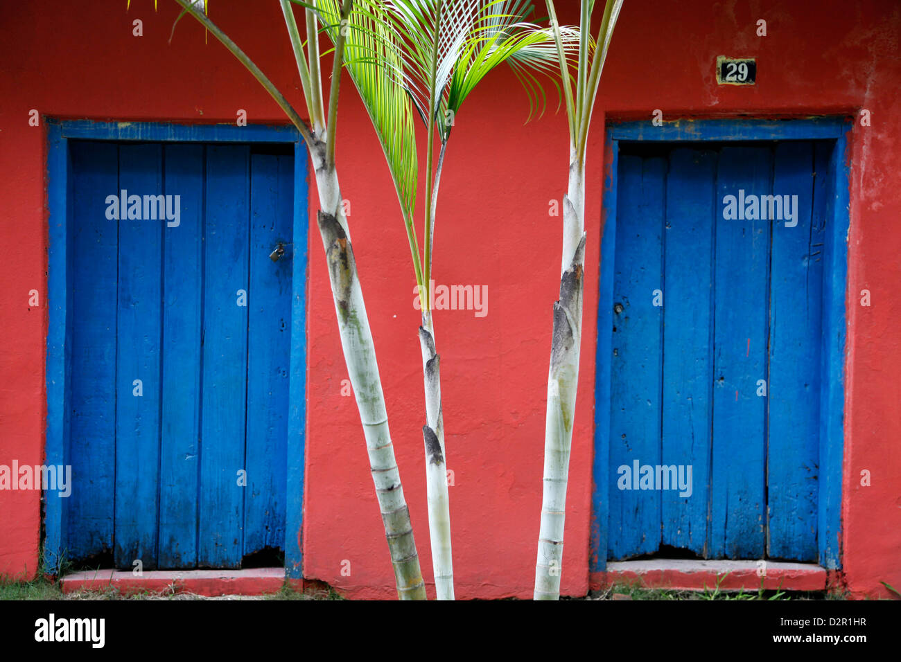 Dettaglio di una casa coloniale del centro storico (Cidade Alta) di Porto Seguro, Bahia, Brasile, Sud America Foto Stock