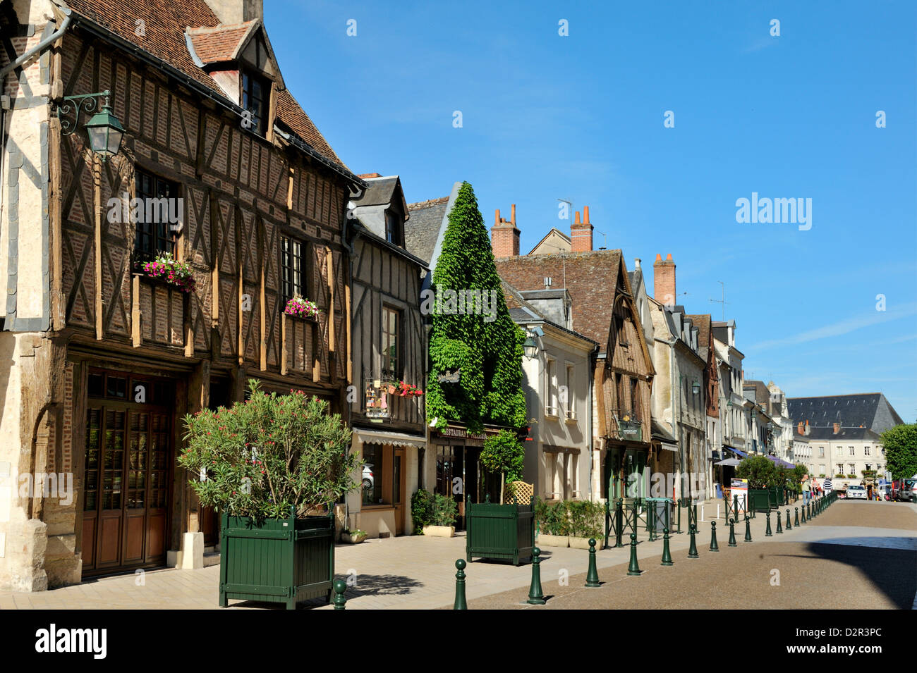 Metà medievali di edifici con travi di legno, posto Michel Debre, Amboise, Indre-et-Loire, centro, Francia Foto Stock