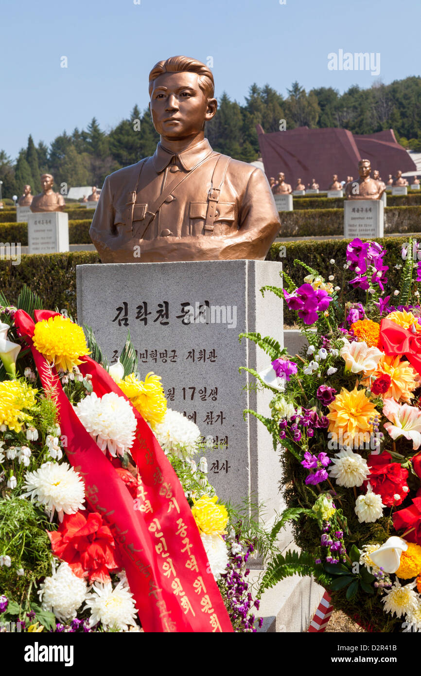 Martiri rivoluzionari' cimitero, Pyongyang, Repubblica Popolare Democratica di Corea (DPRK), la Corea del Nord, Asia Foto Stock