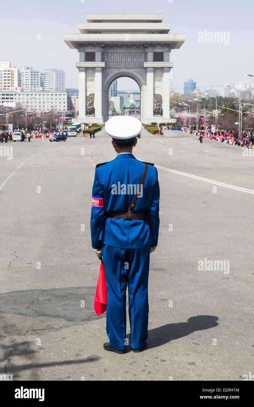 Street festeggiamenti in occasione del centenario della nascita del Presidente Kim Il Sung, 15 aprile 2012, Pyongyang, Corea del Nord Foto Stock