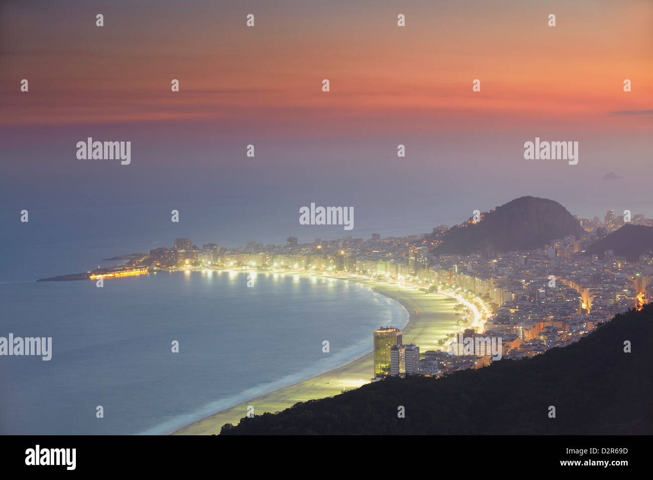 Vista di Copacabana al tramonto, Rio de Janeiro, Brasile, Sud America Foto Stock