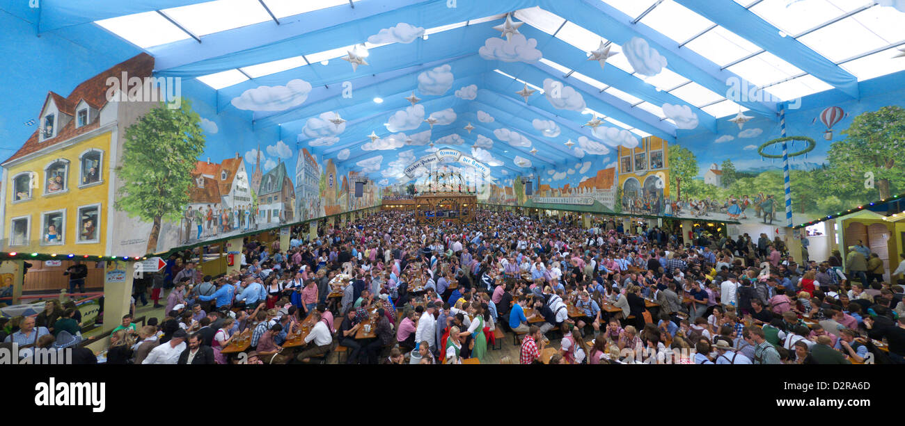 Germania Monaco di Baviera - Festa della birra Oktoberfest birra tenda Foto Stock