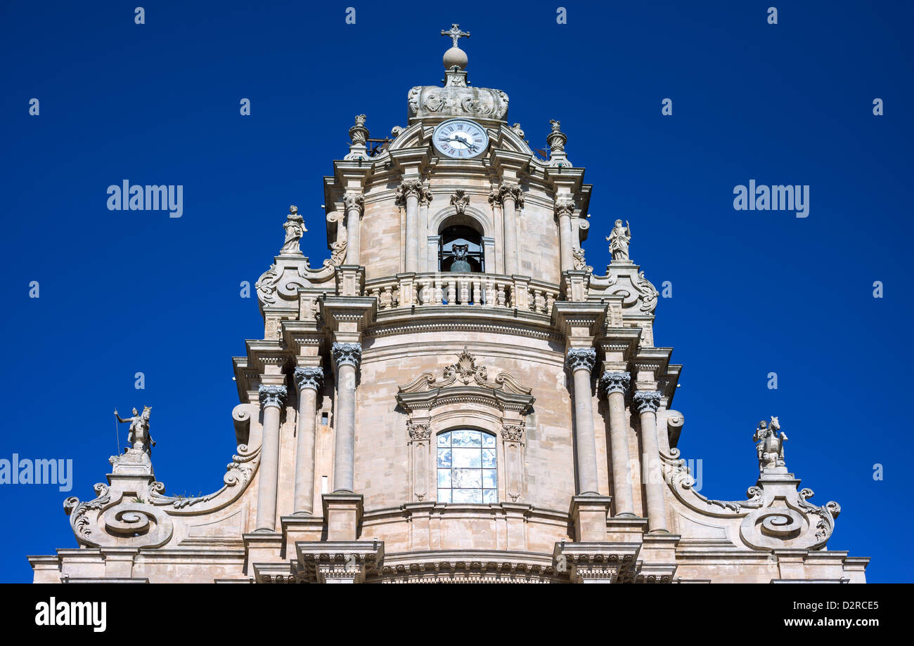 L'Italia, sicilia,,Ragusa Ibla, la Piazza del Duomo di San Giorgio duomo progettato da Rosario Gagliardi Foto Stock