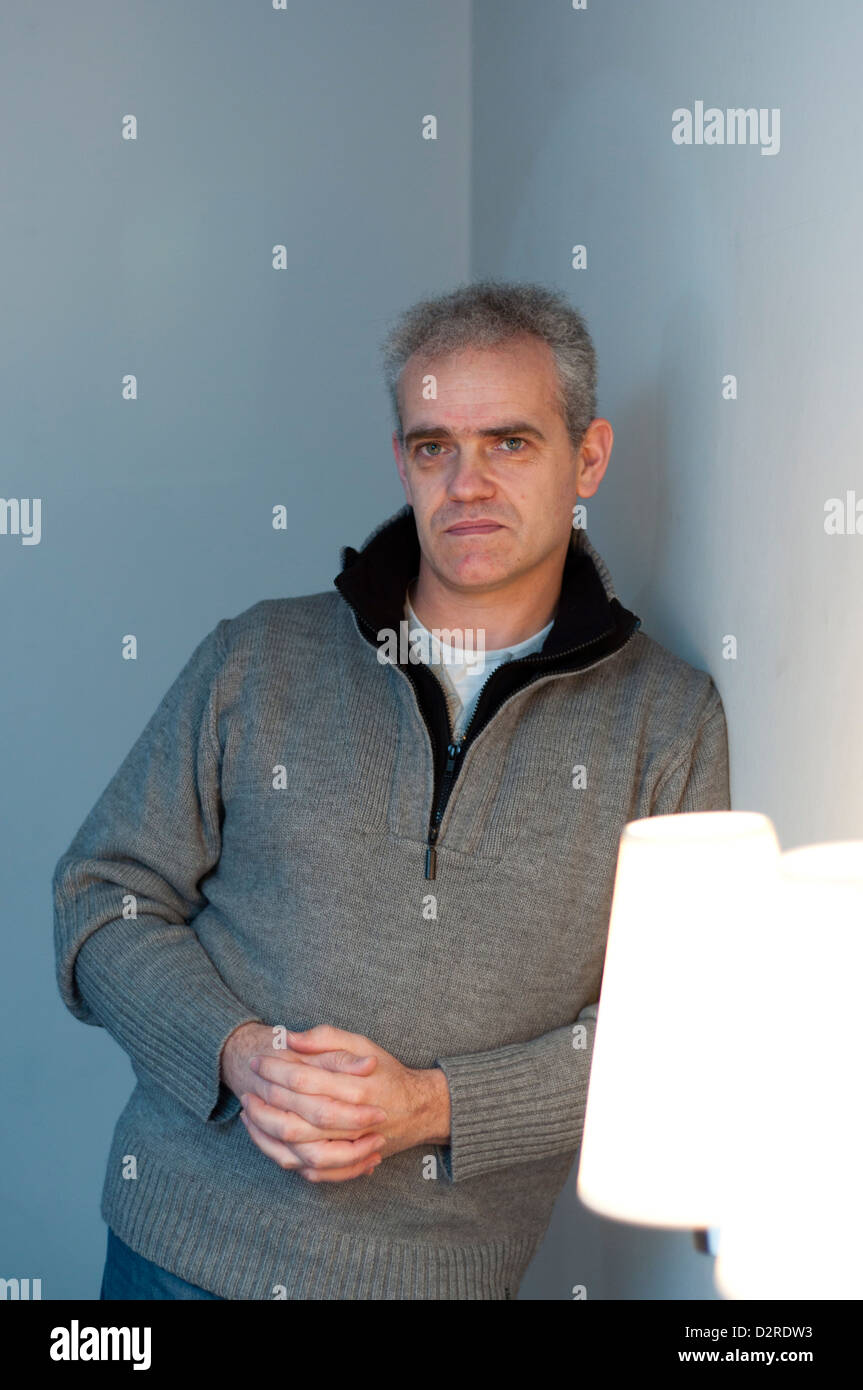 Casual ritratto di uomo di mezza età con i capelli grigi Foto Stock