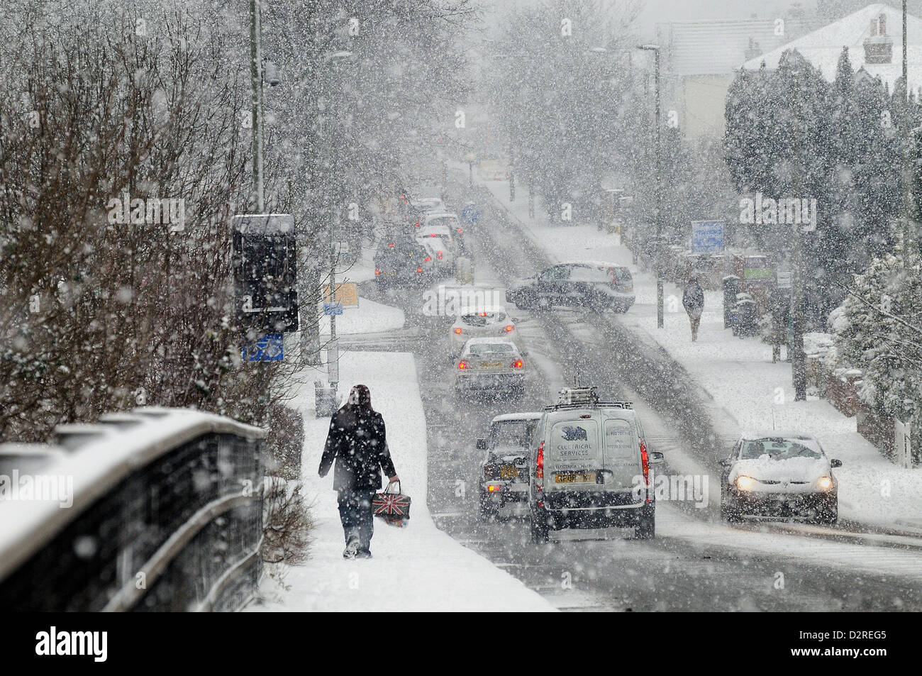 Condizioni di neve nei sobborghi di Londra Foto Stock