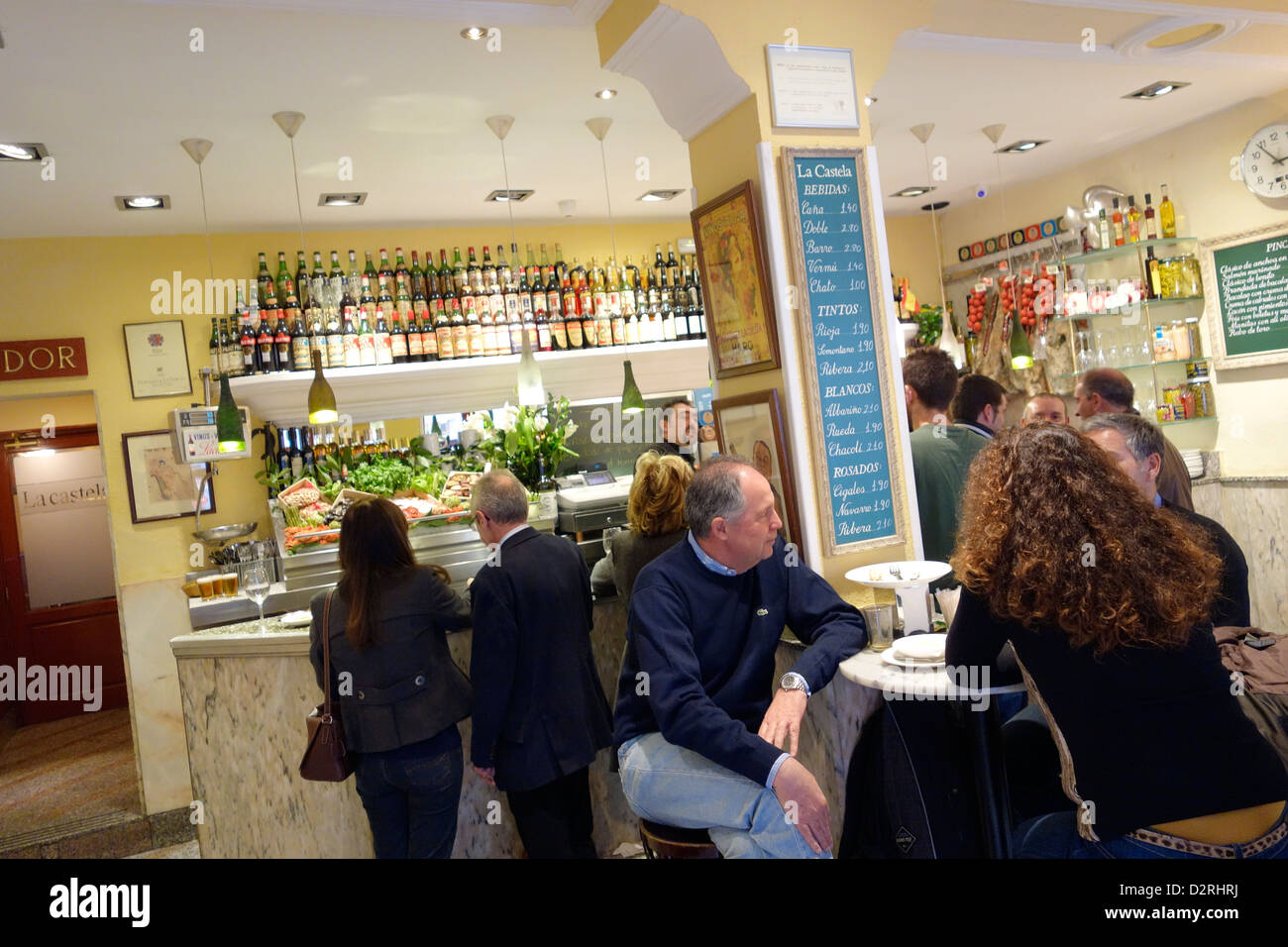 La castela bar madrid spagna vino birra tapas Foto Stock