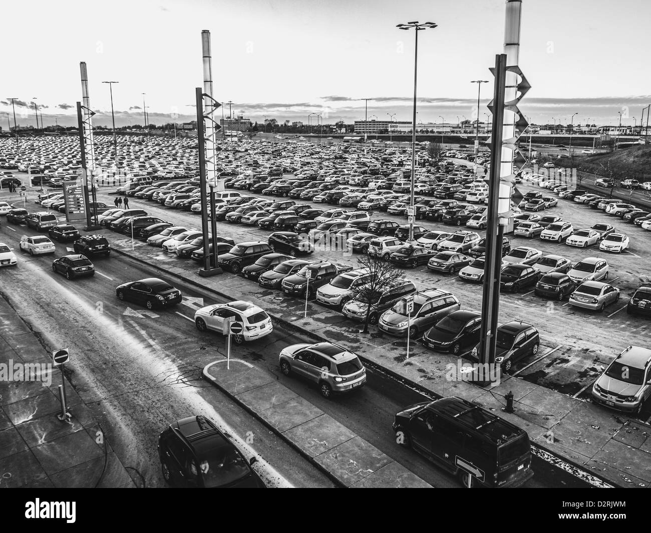 Centro commerciale Parcheggio pieno al tempo di Natale al Yorkdale Shopping Centre in Toronto;;Ontario Canada Foto Stock