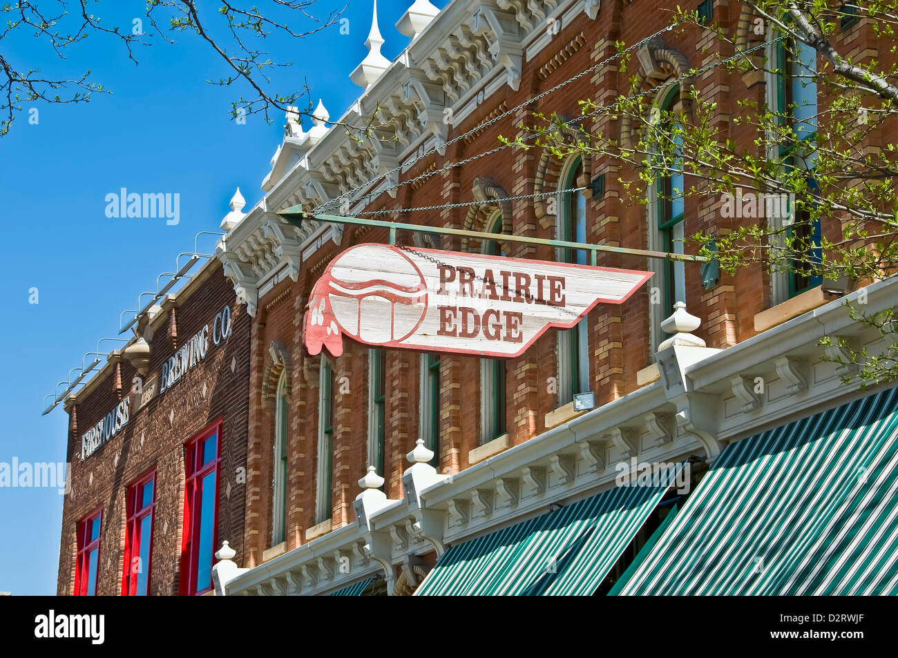 Bordo della prateria Trading Post e il Native American Art Gallery sign on Main Street, Rapid City, il Dakota del Sud Foto Stock