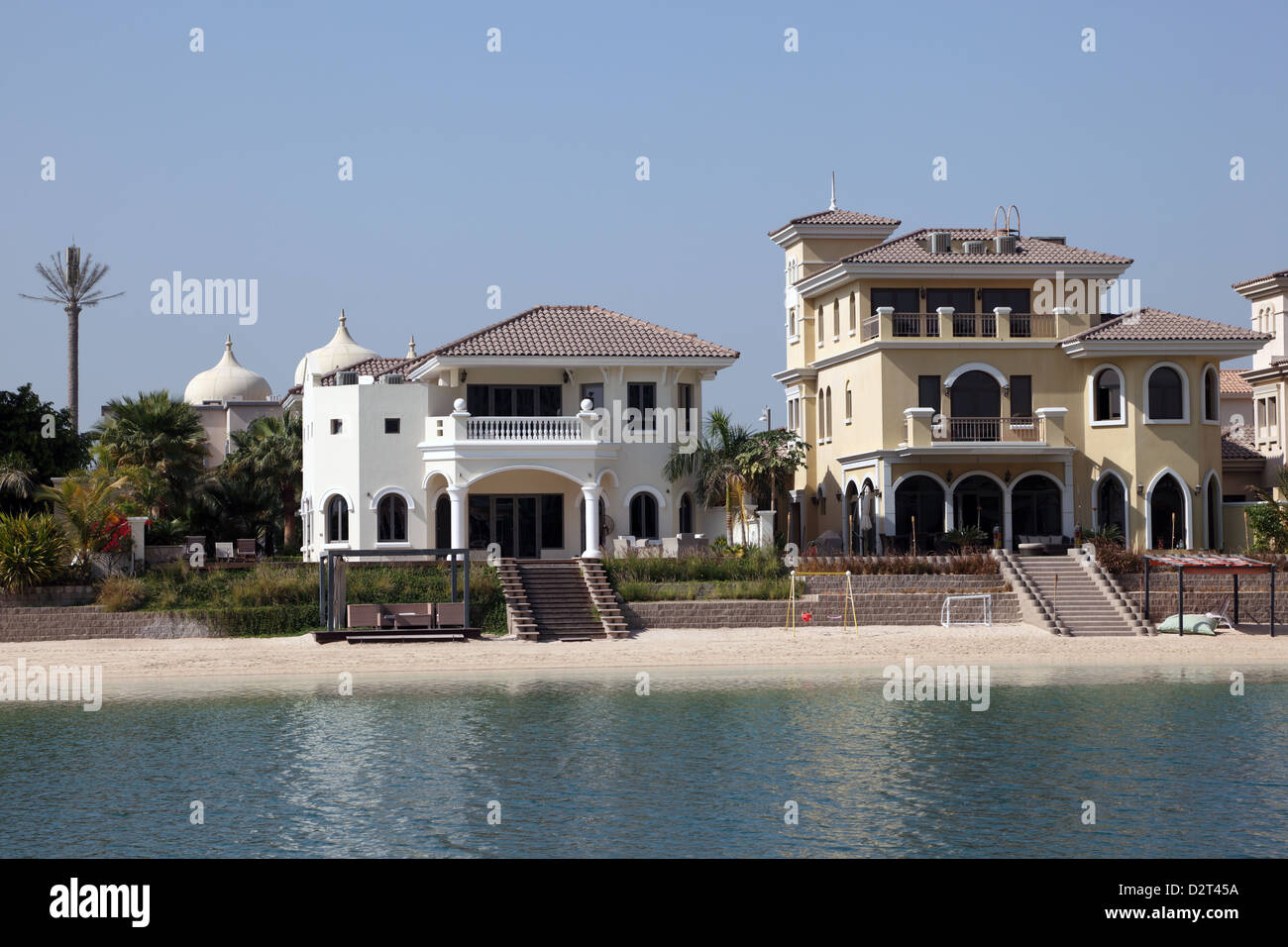 Luxury Waterfront edifici al Palm Jumeirah, Dubai, Emirati Arabi Uniti Foto Stock