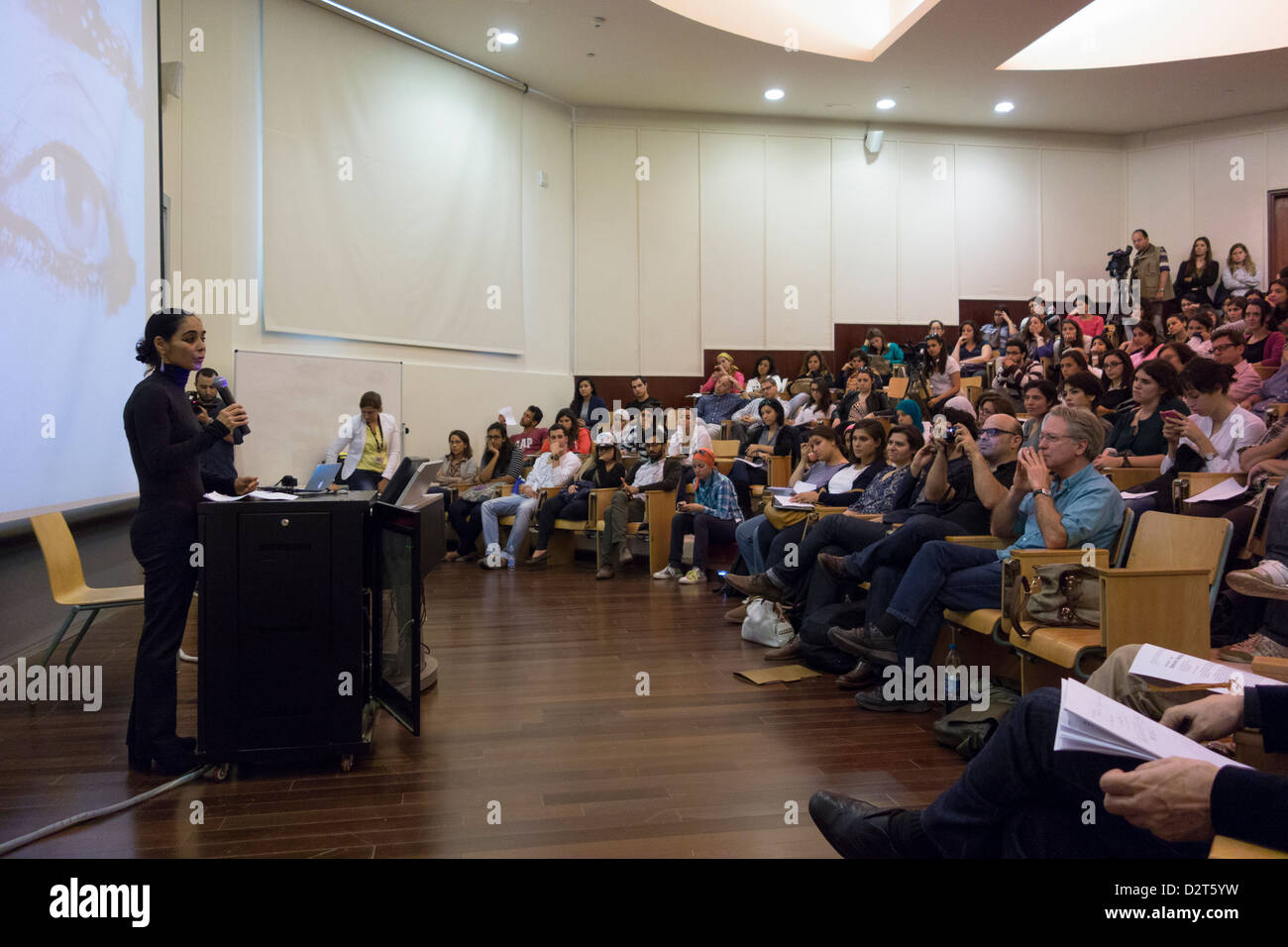 Lezione di Shirin Neshat presso la American University del Cairo in Egitto Foto Stock