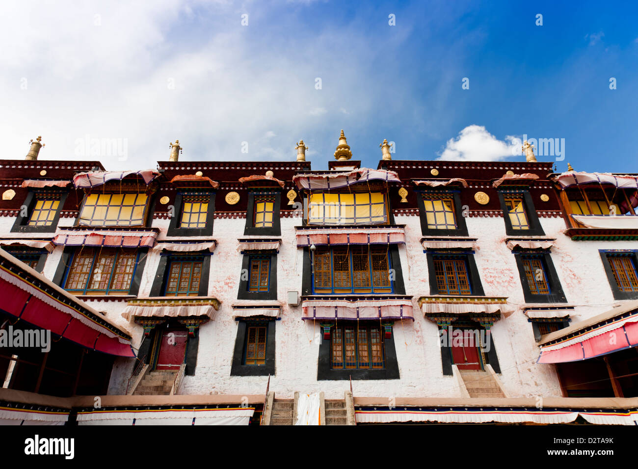 Monastero di Drepung che è stata fondata nel 1416 ed è il più sopraordinati tra i sei tibetana monasteri gelug. Foto Stock