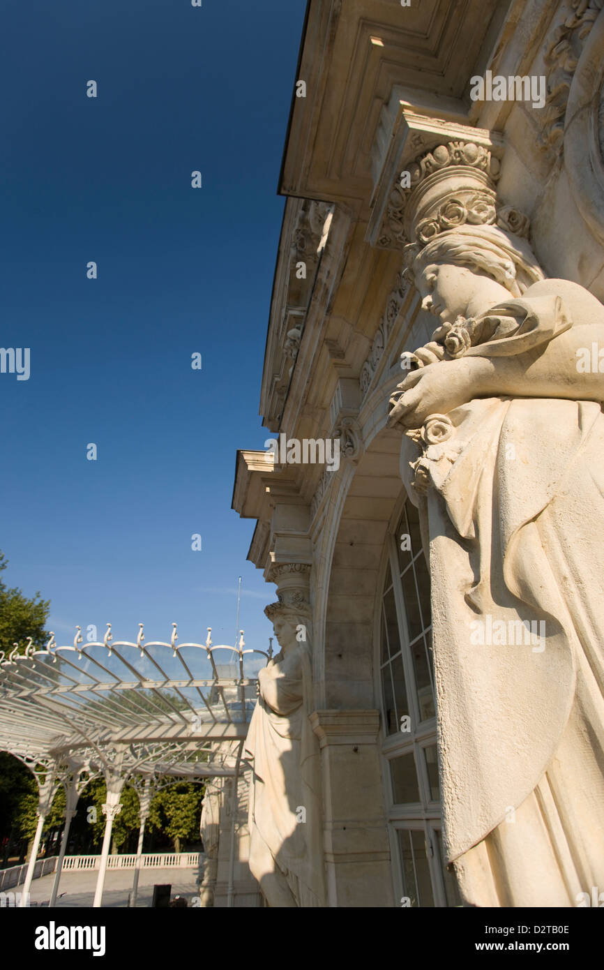 OPERA HOUSE EDIFICIO GRAND CASINO PARC DE SOURCES VICHY AUVERGNE FRANCIA Foto Stock