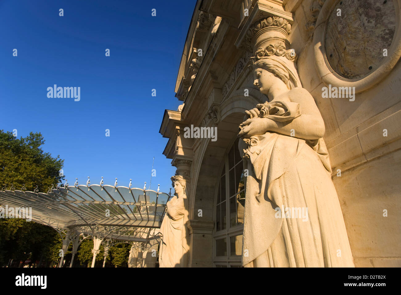OPERA HOUSE EDIFICIO GRAND CASINO PARC DE SOURCES VICHY AUVERGNE FRANCIA Foto Stock