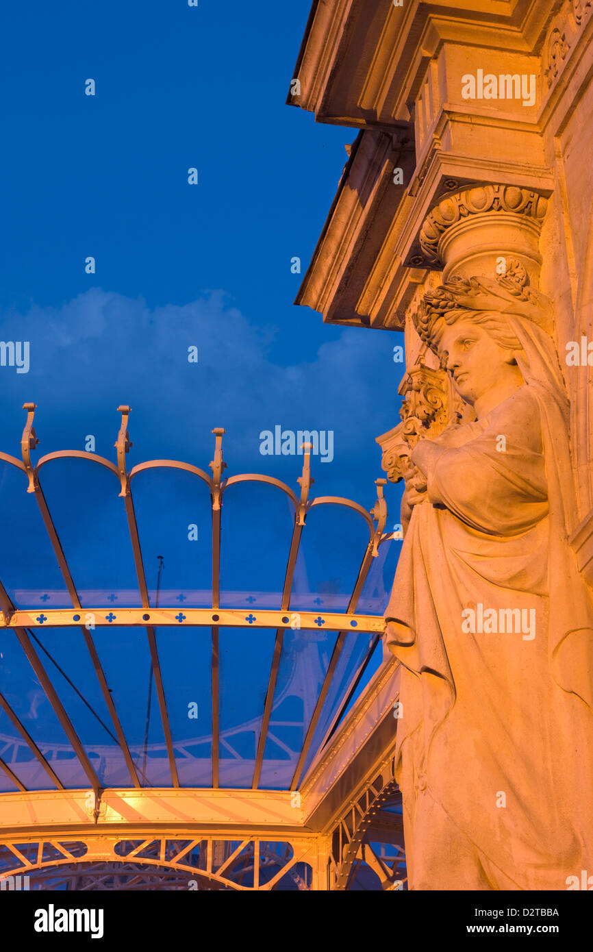 OPERA HOUSE EDIFICIO GRAND CASINO PARC DE SOURCES VICHY AUVERGNE FRANCIA Foto Stock