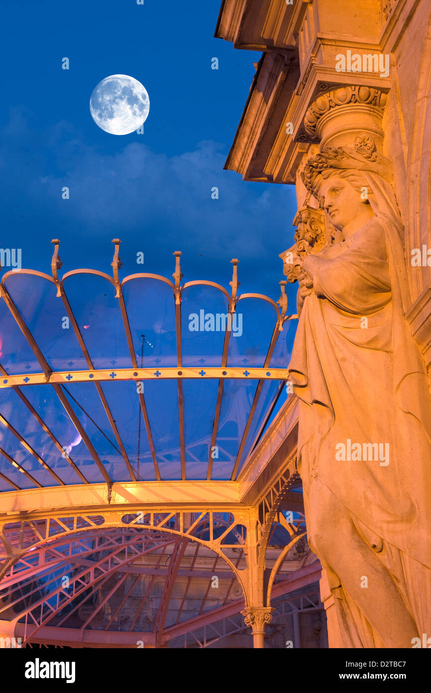 OPERA HOUSE EDIFICIO GRAND CASINO PARC DE SOURCES VICHY AUVERGNE FRANCIA Foto Stock