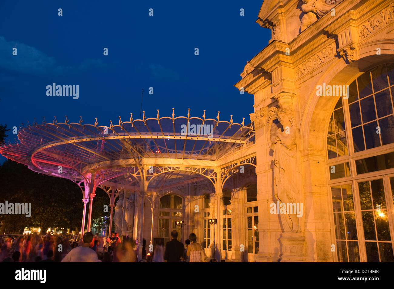 OPERA HOUSE EDIFICIO GRAND CASINO PARC DE SOURCES VICHY AUVERGNE FRANCIA Foto Stock