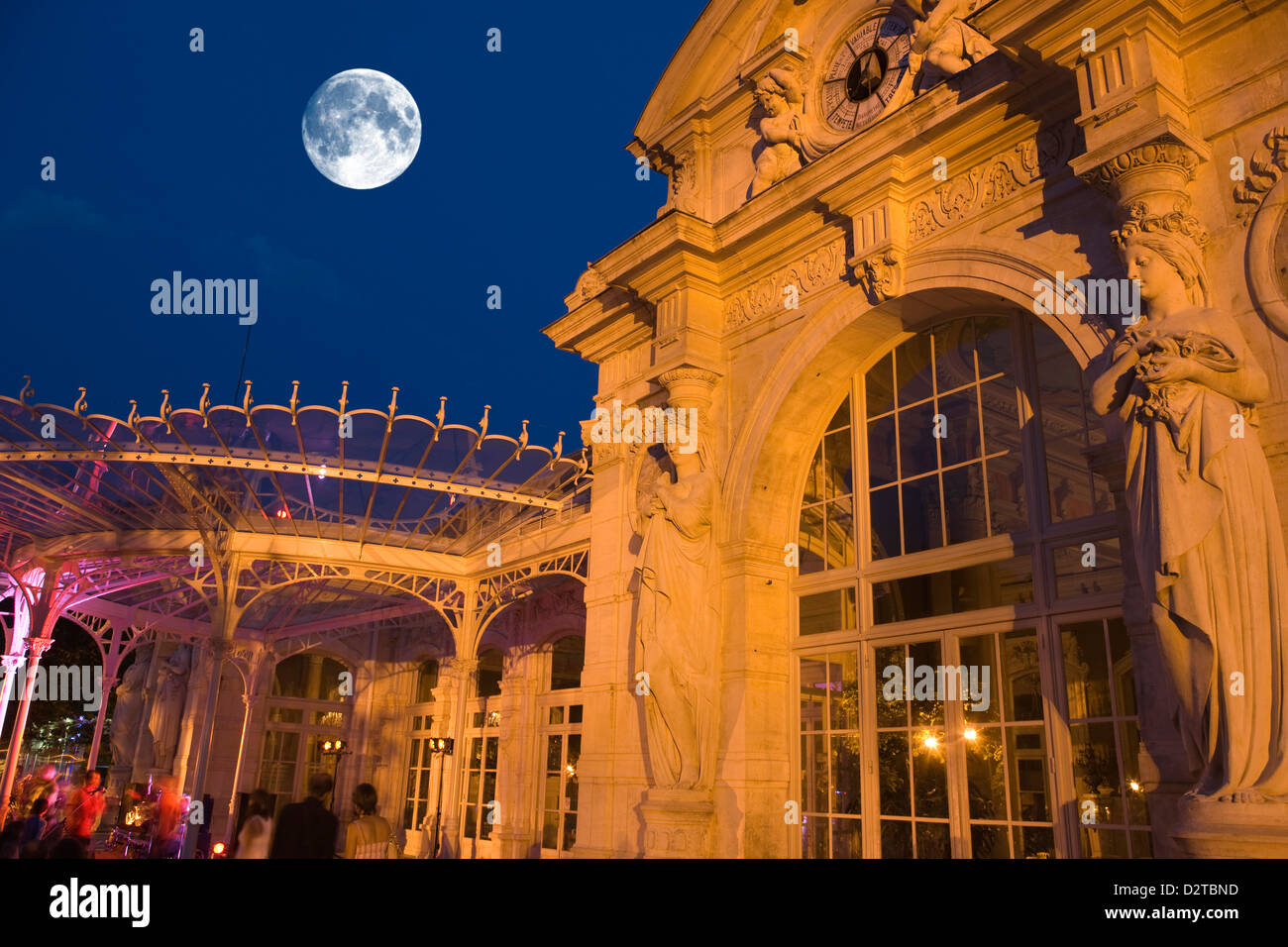 OPERA HOUSE EDIFICIO GRAND CASINO PARC DE SOURCES VICHY AUVERGNE FRANCIA Foto Stock