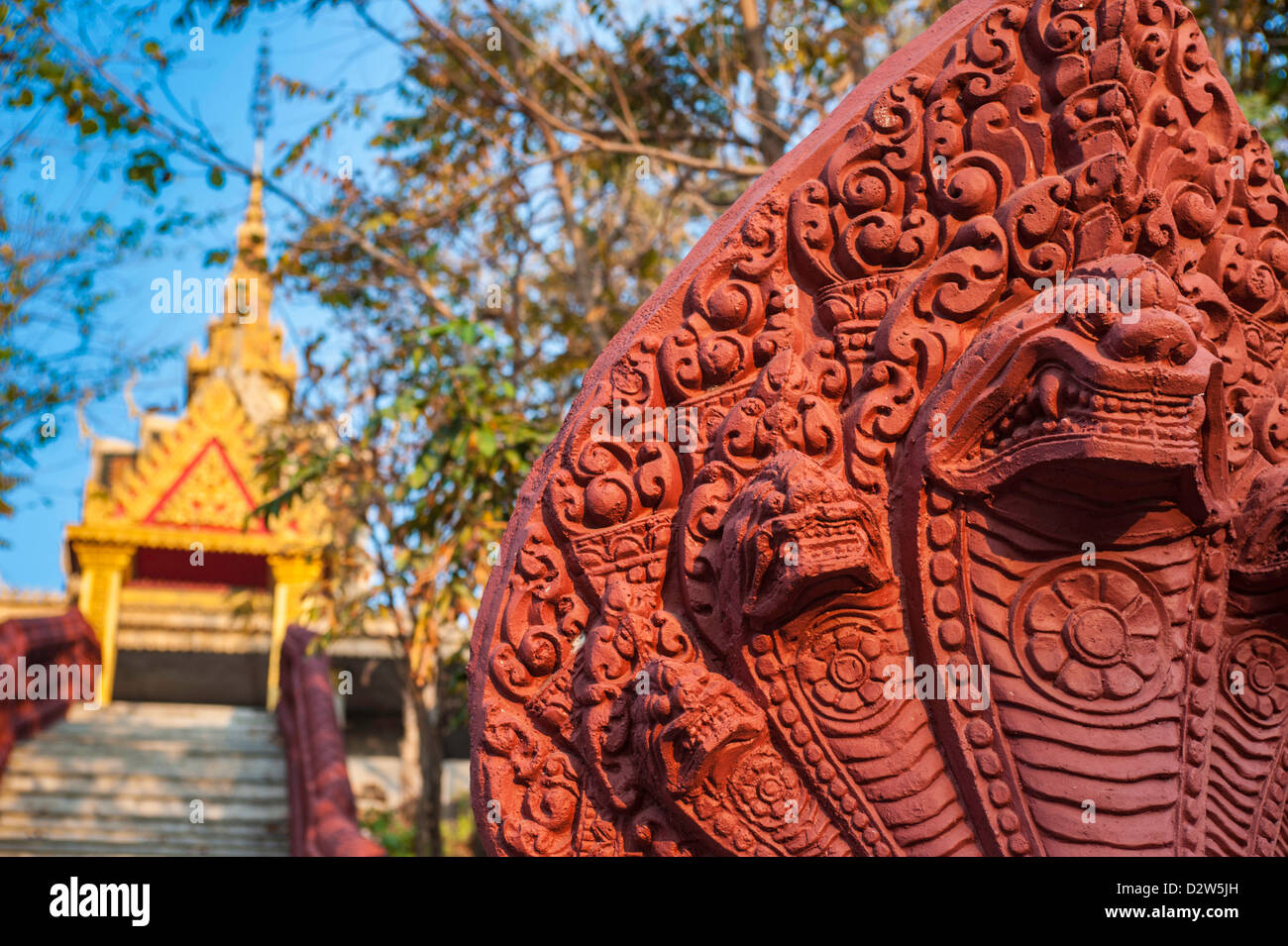 Il tempio e la pagoda vicino a Kampong Chhnang Foto Stock