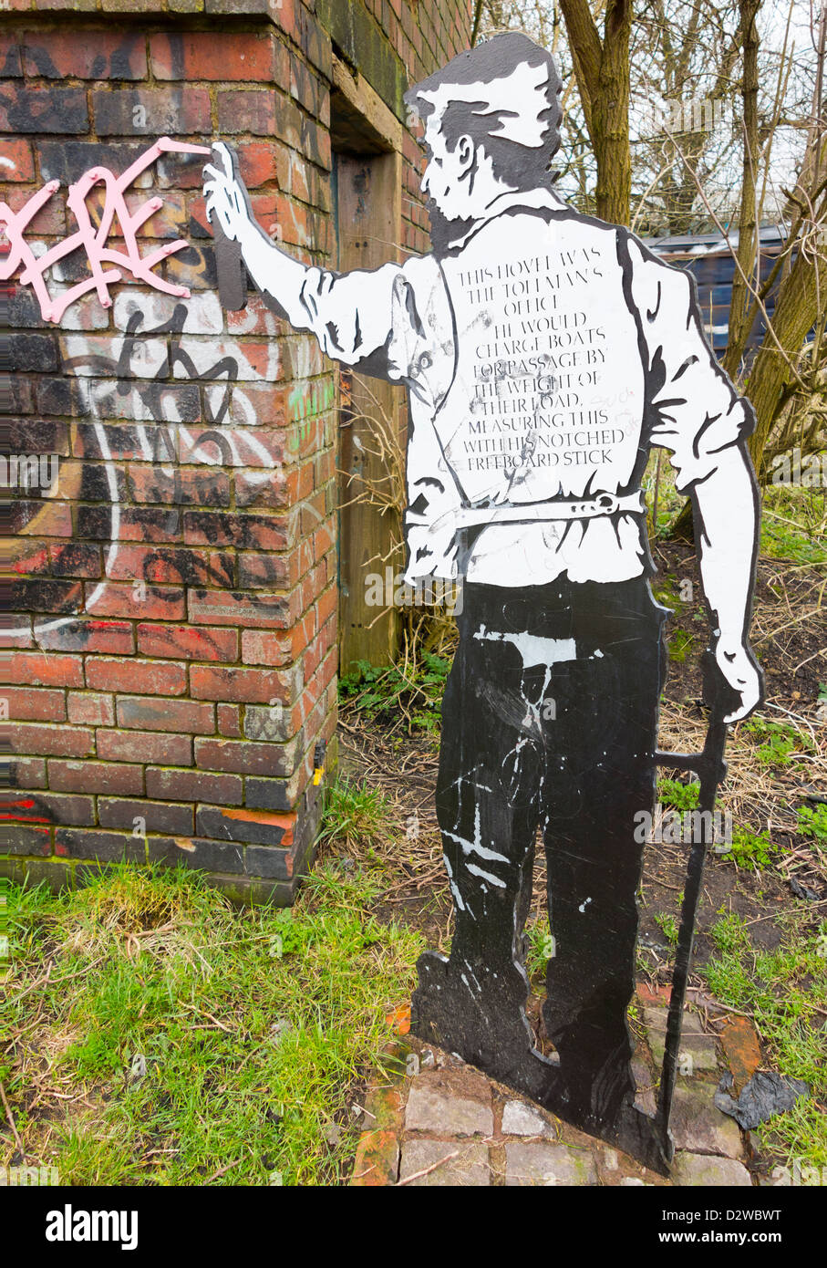 Il lavoro artistico, la quale costituisce parte di un sentiero di scultura, lungo il canale di Dudley n. 2 e disegnati dall'artista Luke Perry. Foto Stock