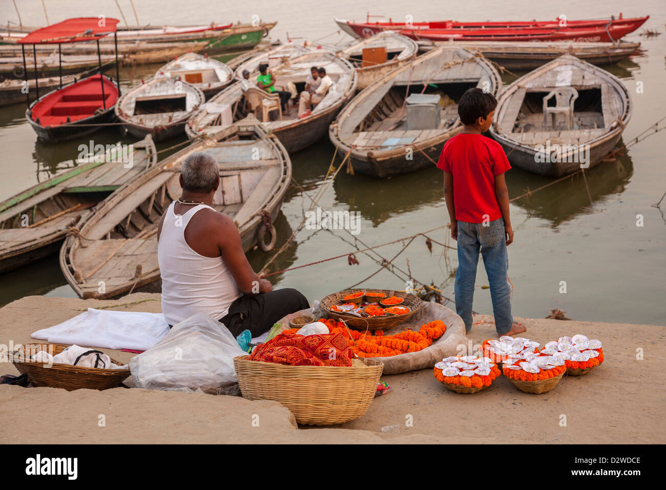 Tagete venditori, Varansi, India Foto Stock