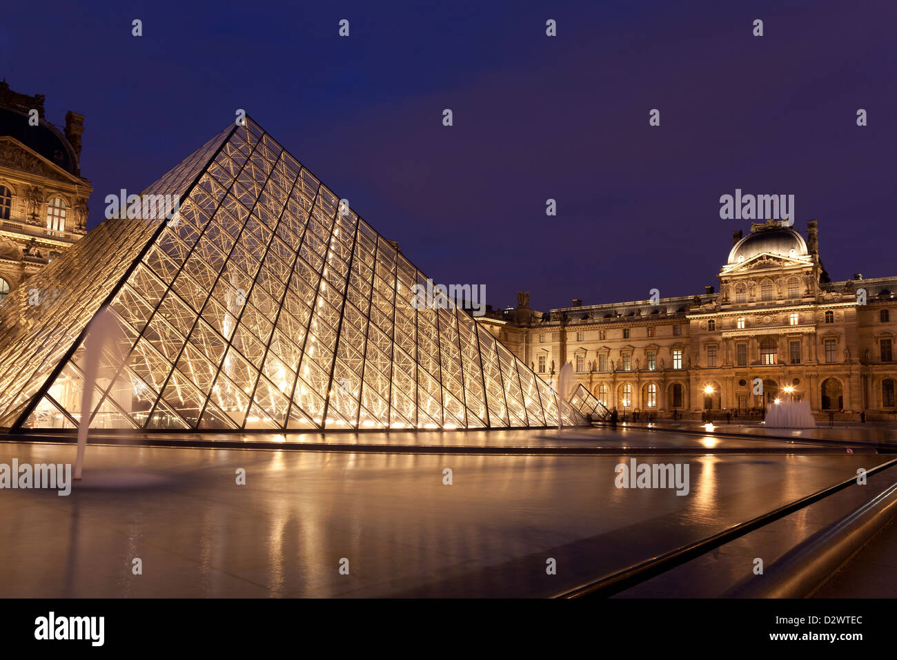 Il museo del Louvre, Parigi, Ile de France, Francia Foto Stock