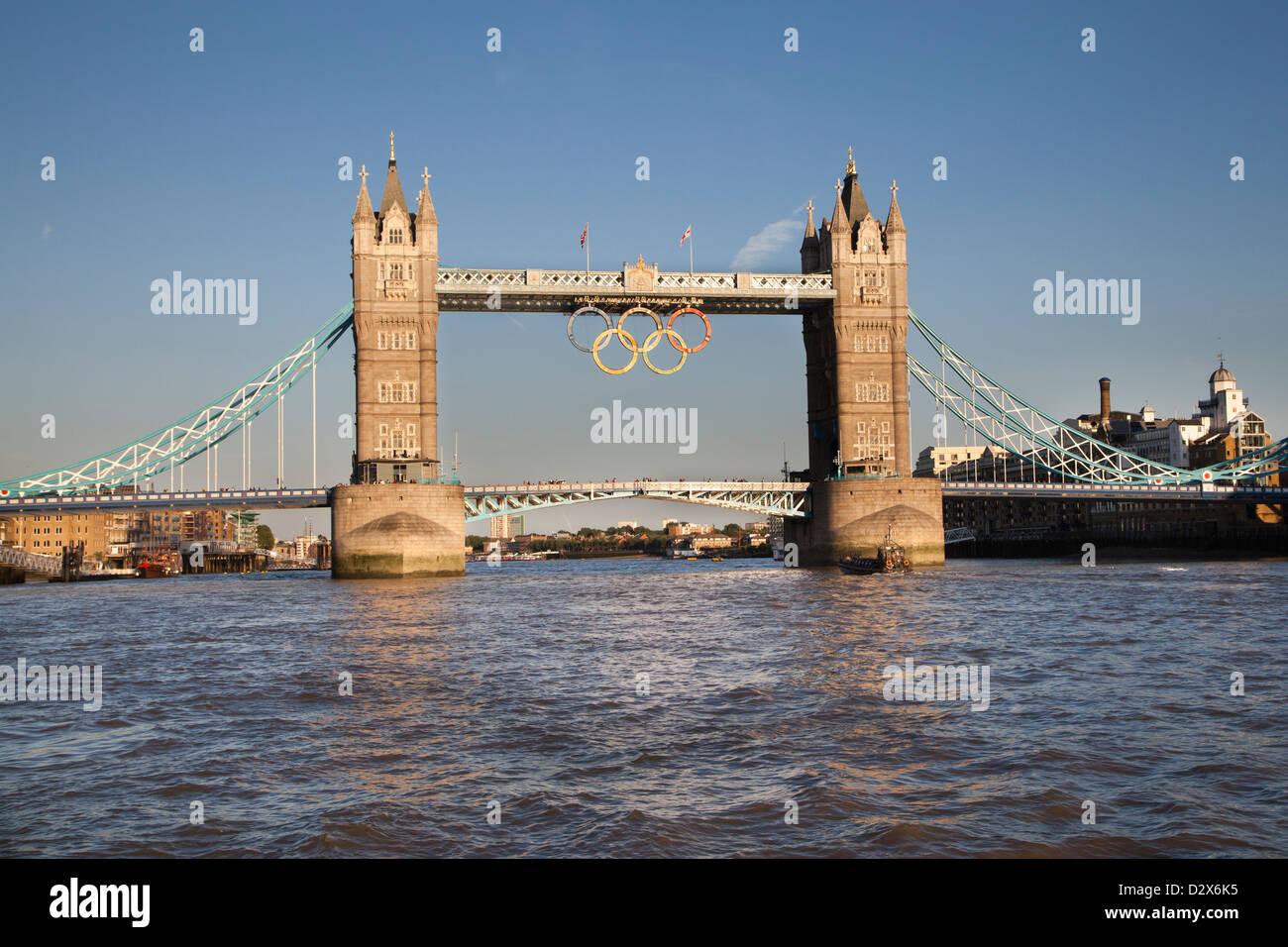 Il Tower Bridge di Londra durante le Olimpiadi 2012 Foto Stock