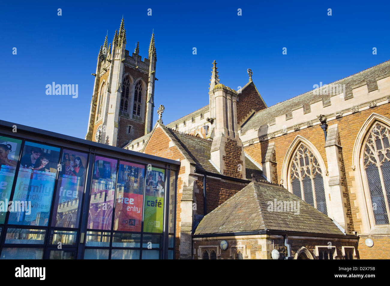 Il 2021 Visual Arts Center di Scunthorpe, che una volta era la chiesa di St. John Foto Stock