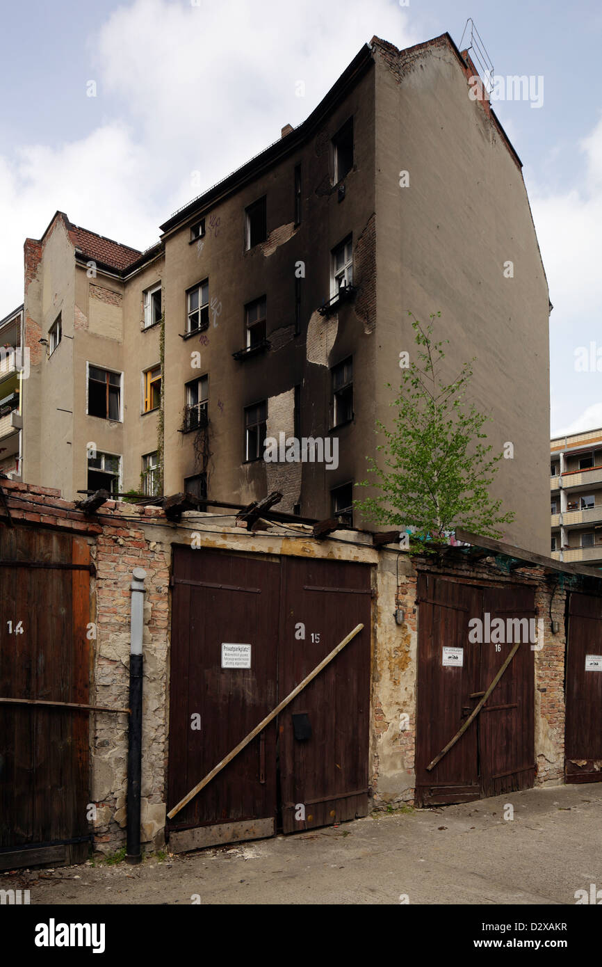 Berlino, Germania, bruciato-vecchio edificio in Old Street Foto Stock