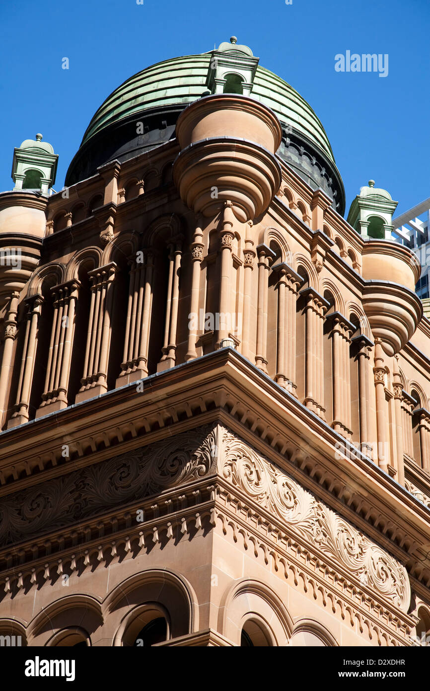 Close up i dettagli architettonici sul lato dell'Edificio Queen Victoria Sydney Australia Foto Stock