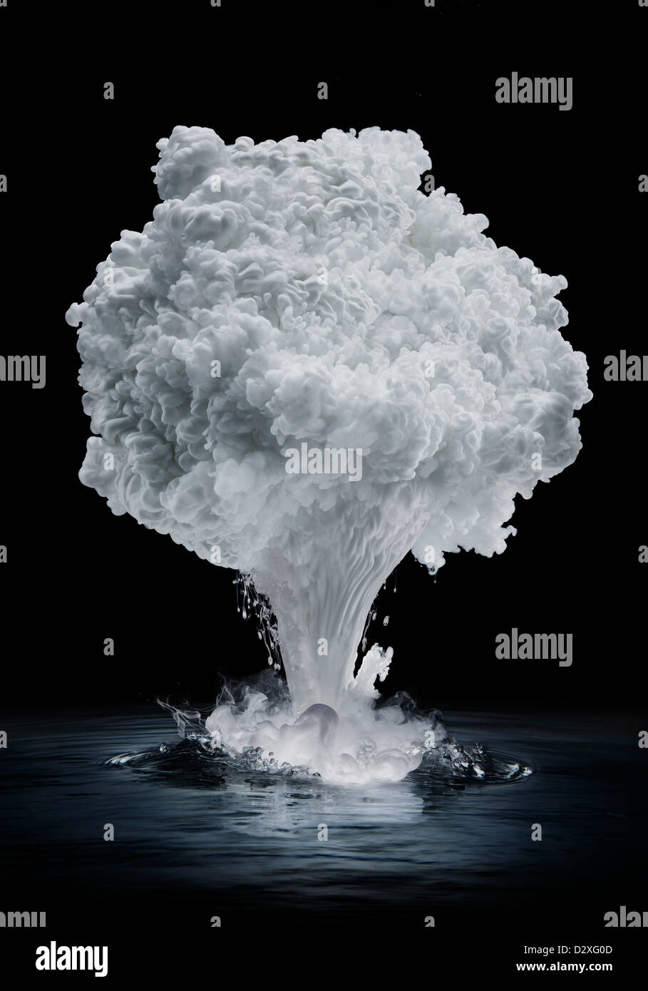 La formazione di fumo nuvola a fungo Foto Stock