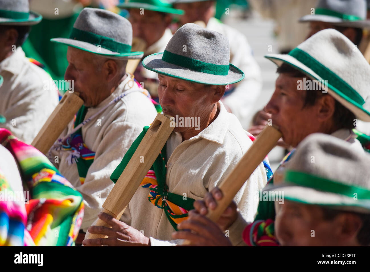 I giocatori di flauto, Anata Andina harvest festival, Carnevale, Oruro, Bolivia, Sud America Foto Stock