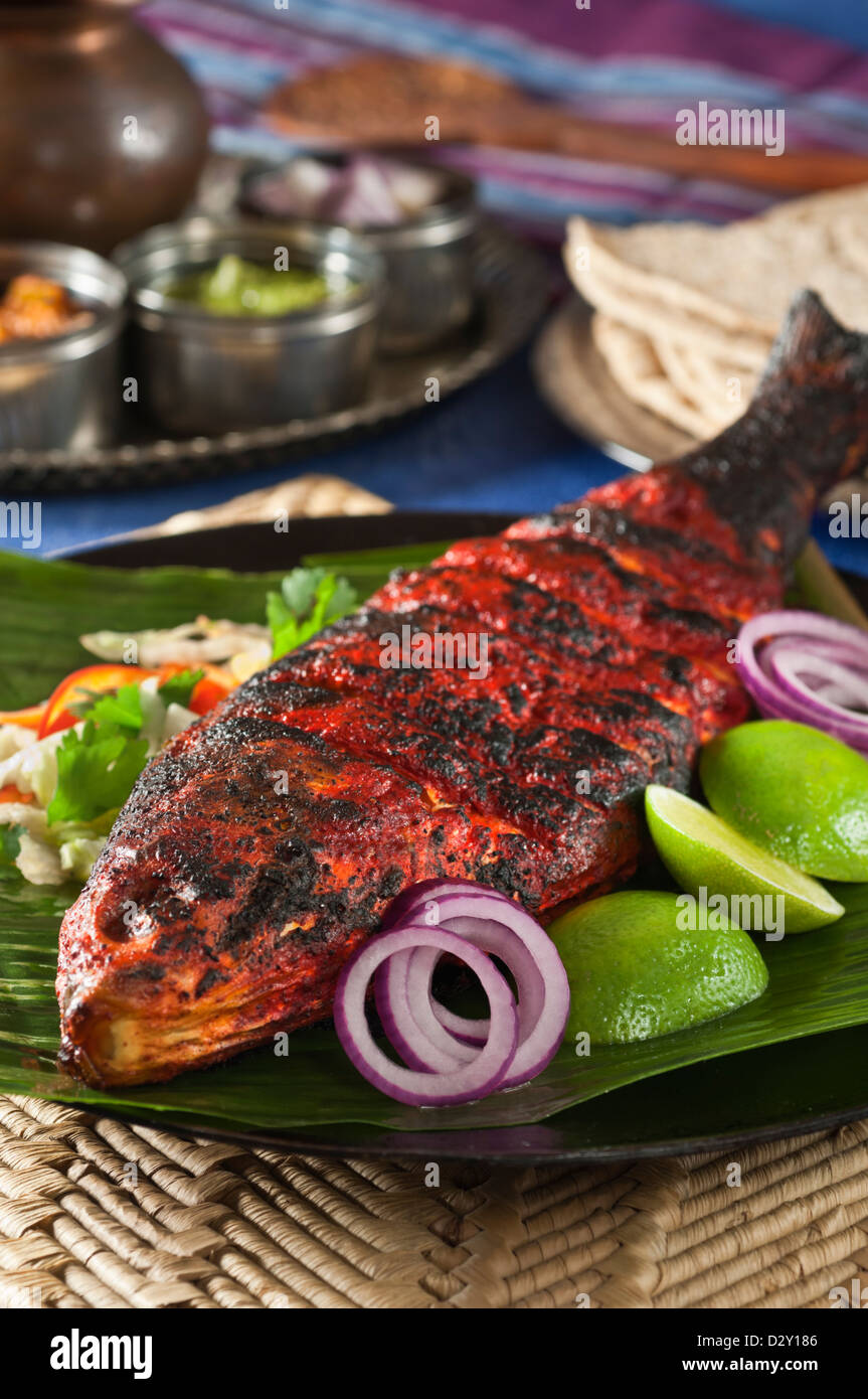 Pesce Tandoori India cibo Foto stock - Alamy