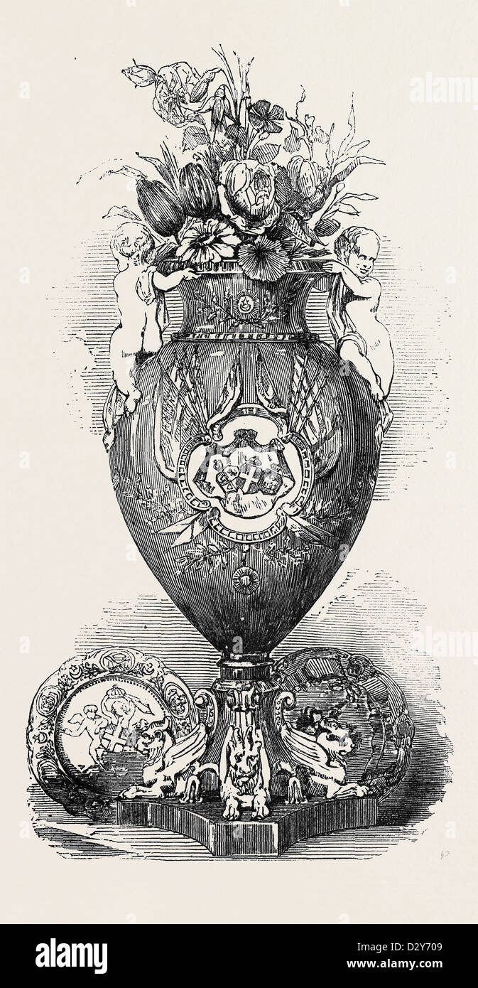 Vaso di porcellana, FABBRICATE A COALBROOKE DALE, per l'intrattenimento al re di Sardegna, al Guildhall Foto Stock