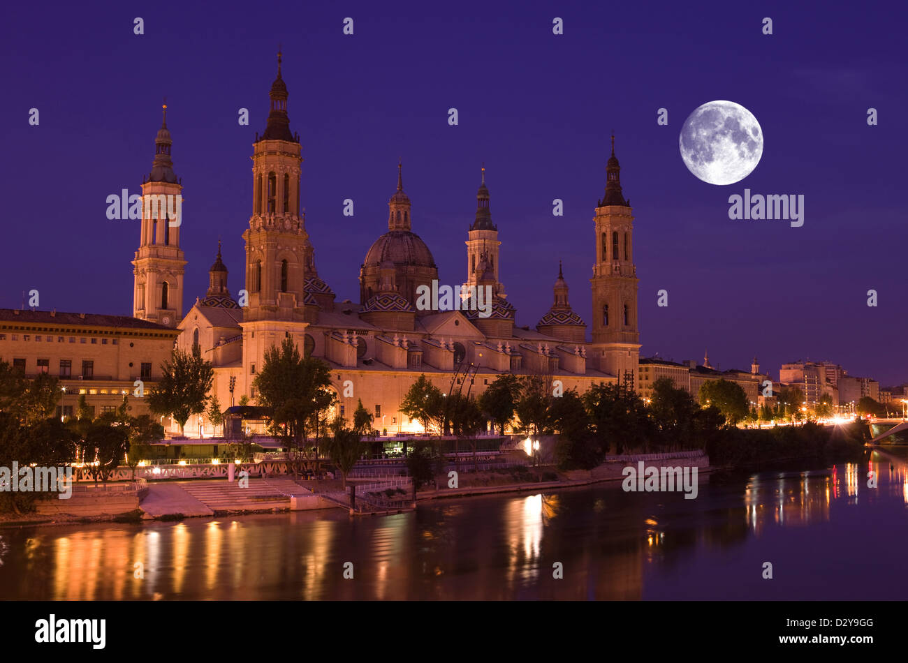 BASILICA CATTEDRALE DELLA MADONNA DEL PILASTRO Fiume Ebro ZARAGOZA Aragona Spagna Foto Stock