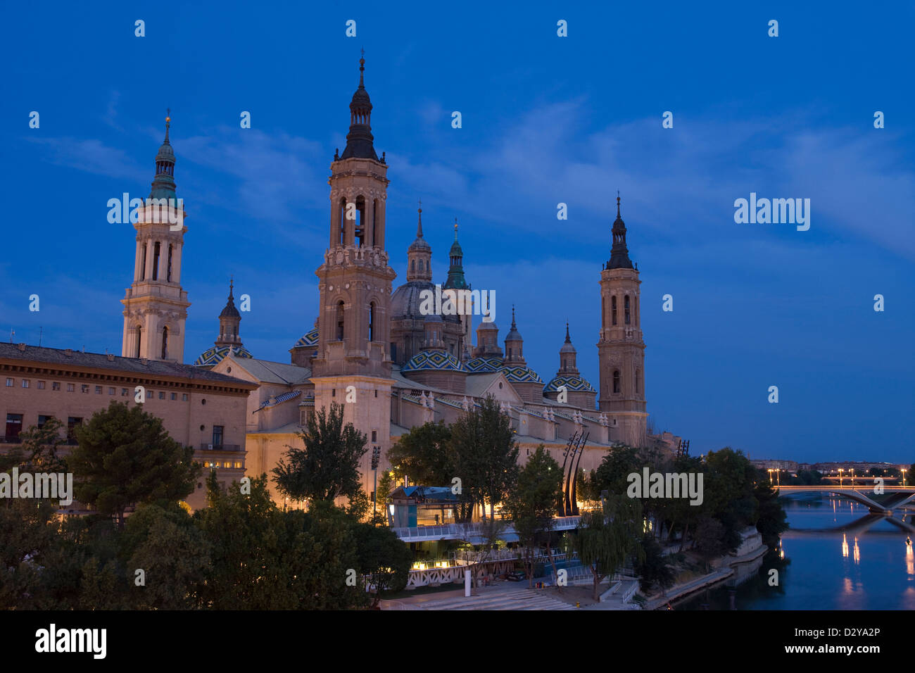 BASILICA CATTEDRALE DELLA MADONNA DEL PILASTRO Fiume Ebro ZARAGOZA Aragona Spagna Foto Stock