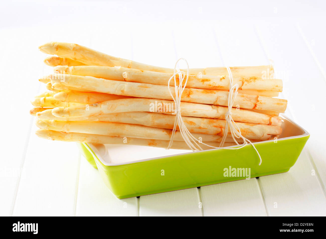 Bundle di prodotti freschi Asparagi bianchi spears Foto Stock