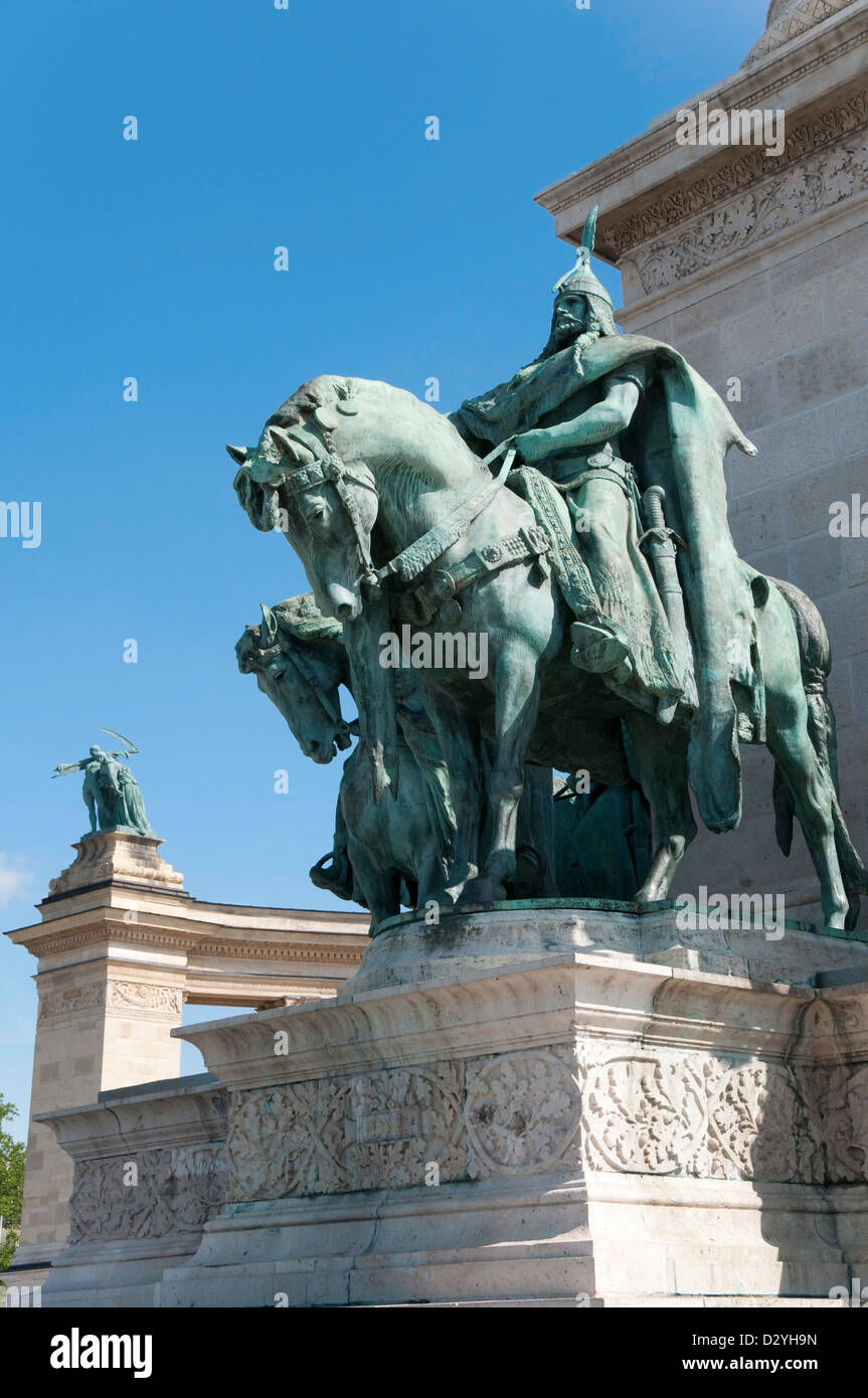 Re ungherese monumento alla Piazza degli Eroi a Budapest, Ungheria Foto Stock