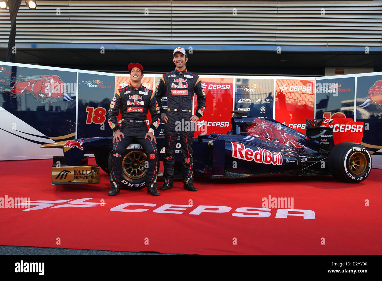 Daniel Ricciardo, Jean-Eric Vergne, la Scuderia Toro Rosso, 04.02.2013. Lancio, Jerez, Spagna. Foto:mspb/ Lukas Gorys Foto Stock