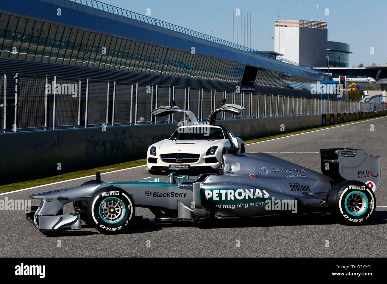 Motorsports: FIA Formula One World Championship 2013, F1 Test Jerez, la Mercedes GP di lancio, nuova Mercedes GP W04 Foto Stock