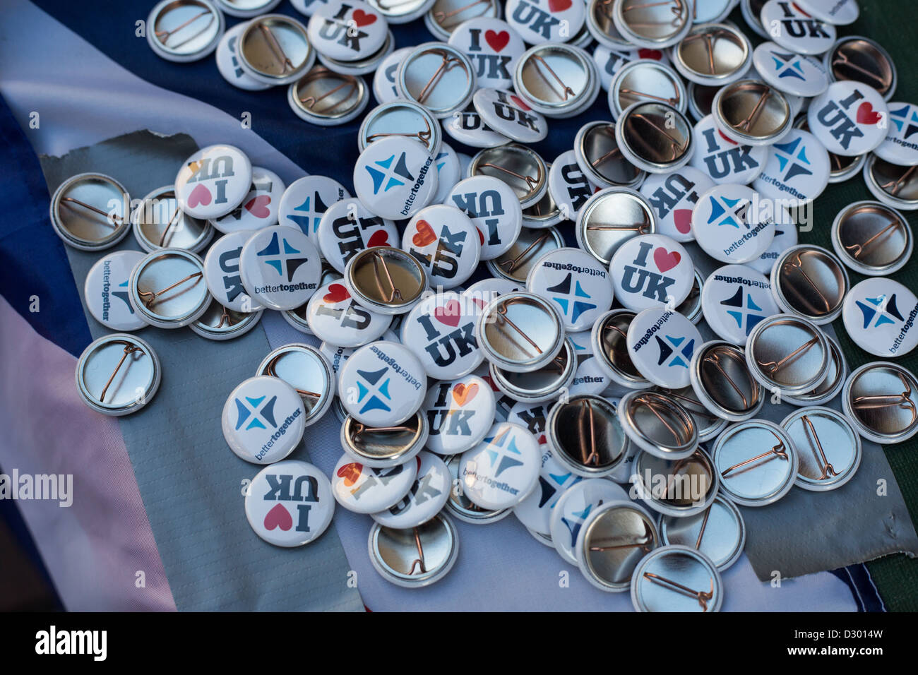 "Insieme è meglio" multi-party/ anti-indipendenza/ pro-unione, volantinaggio campagna del team a Glasgow, in Scozia. Foto Stock