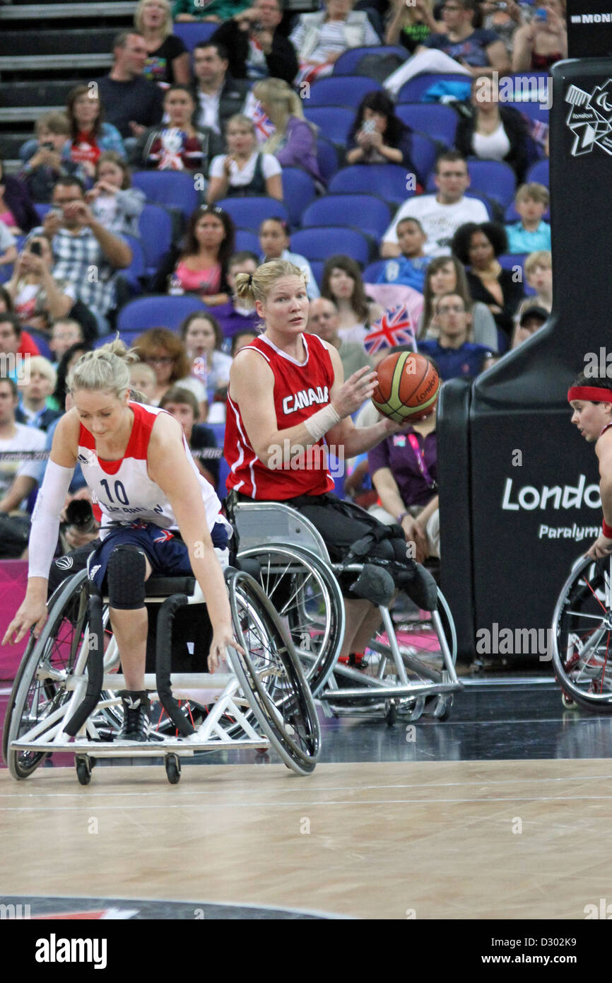 Gran Bretagna (GB) v Canada donne il basket in carrozzella alla O2 Arena, Londra presso il 2012 Giochi Paralimpici di Londra Foto Stock