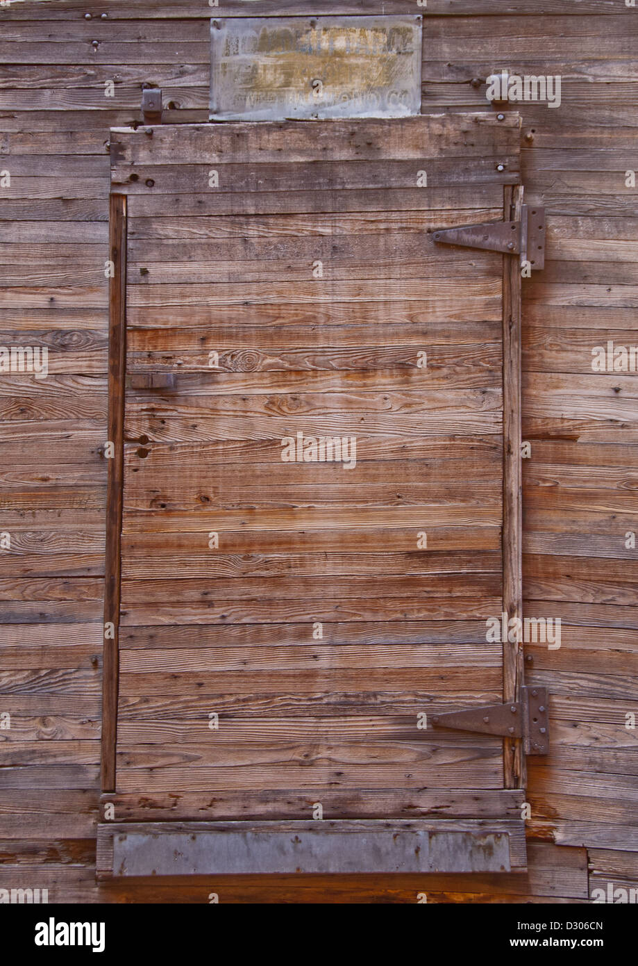 Chiuso vecchia porta di legno Foto Stock